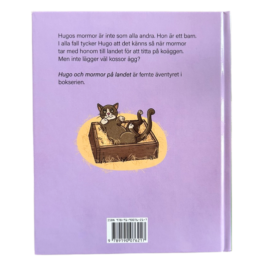Hugo och Mormor på landet, barnbok, baksida med katt i en halmfylld låda