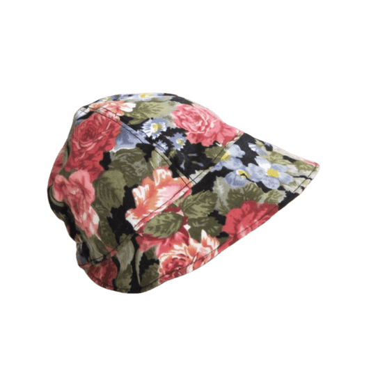 Blommig solkeps till barn - sydd i återbrukat tyg av By Lelou